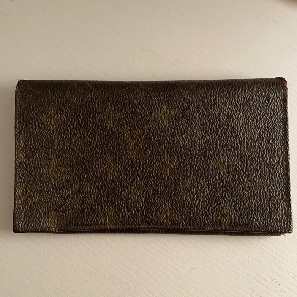 Louis Vuitton vintage wallet